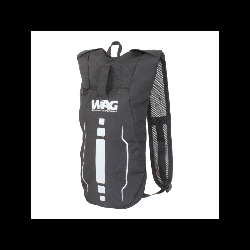 Mochila con bolsa agua 2l negra wag